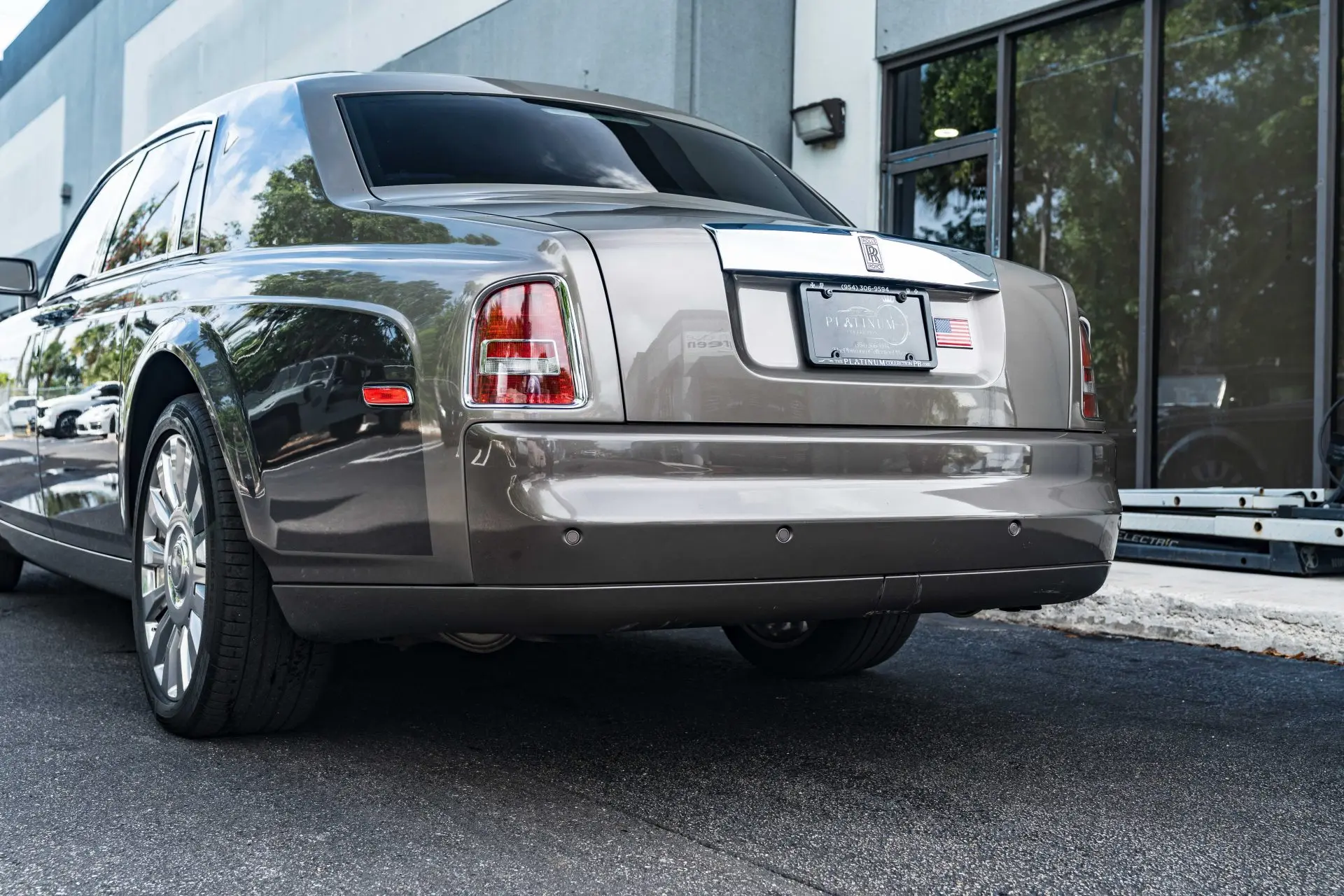 2004 Rolls-Royce Phantom Base photo 3