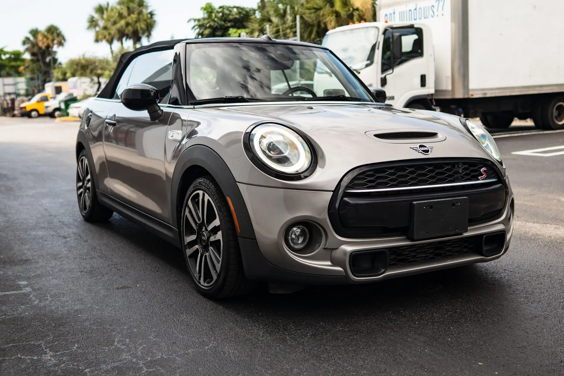 2020 MINI Convertible Cooper S photo 1