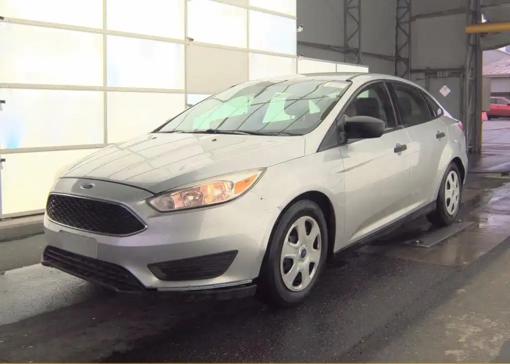 2018 Ford Focus S Sedan's photo