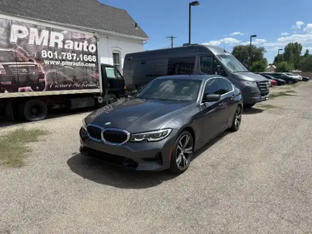 2021 BMW 3 Series 330i xDrive Sedan's photo