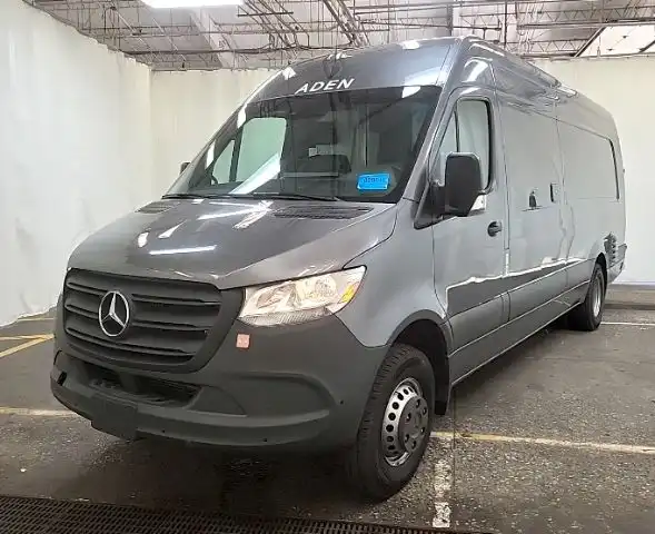 2021 Mercedes-Benz Sprinter 4500 170 Ext WB 3.0D High Roof's photo