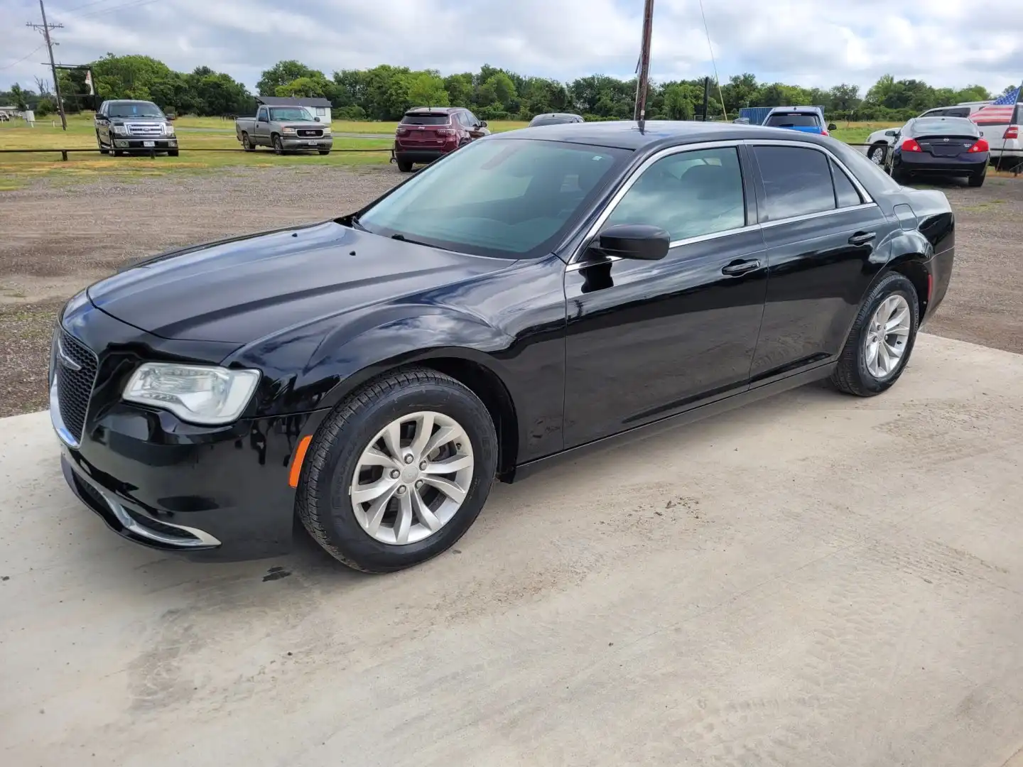 2015 Chrysler 300 Limited V6's photo