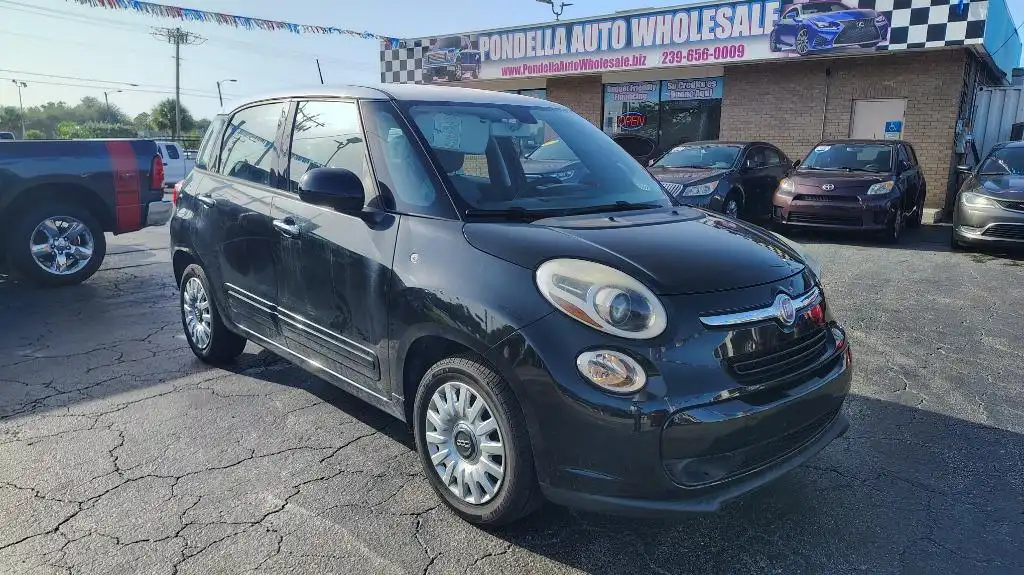 2015 FIAT 500L Pop's photo