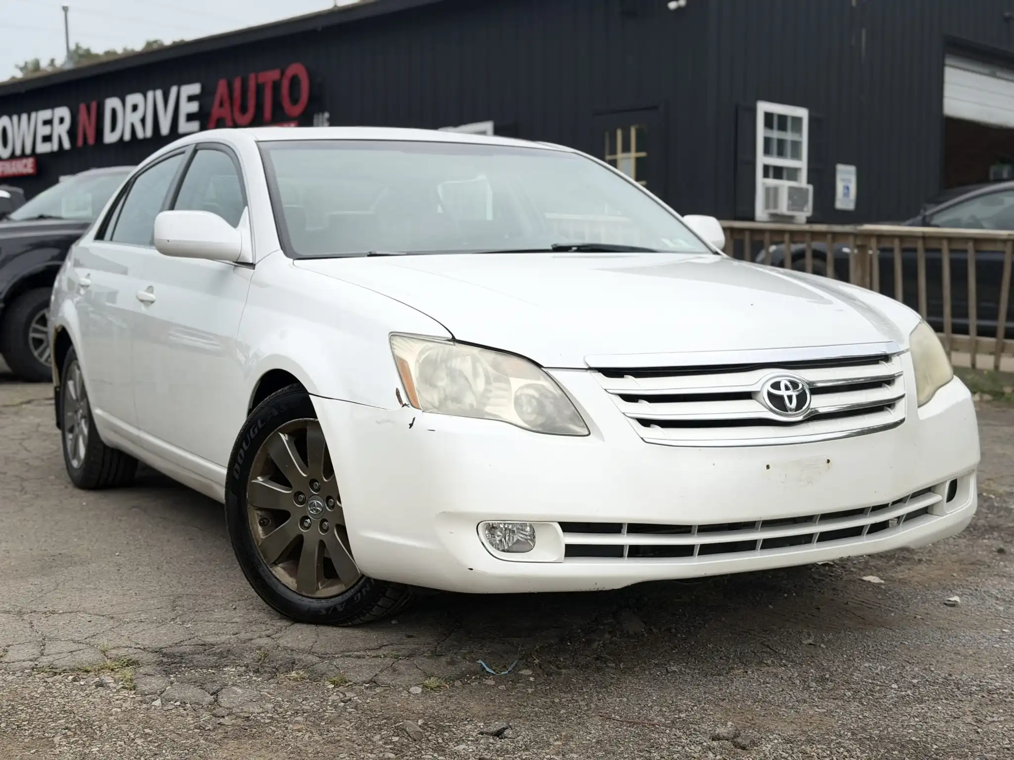 2007 Toyota Avalon XL's photo