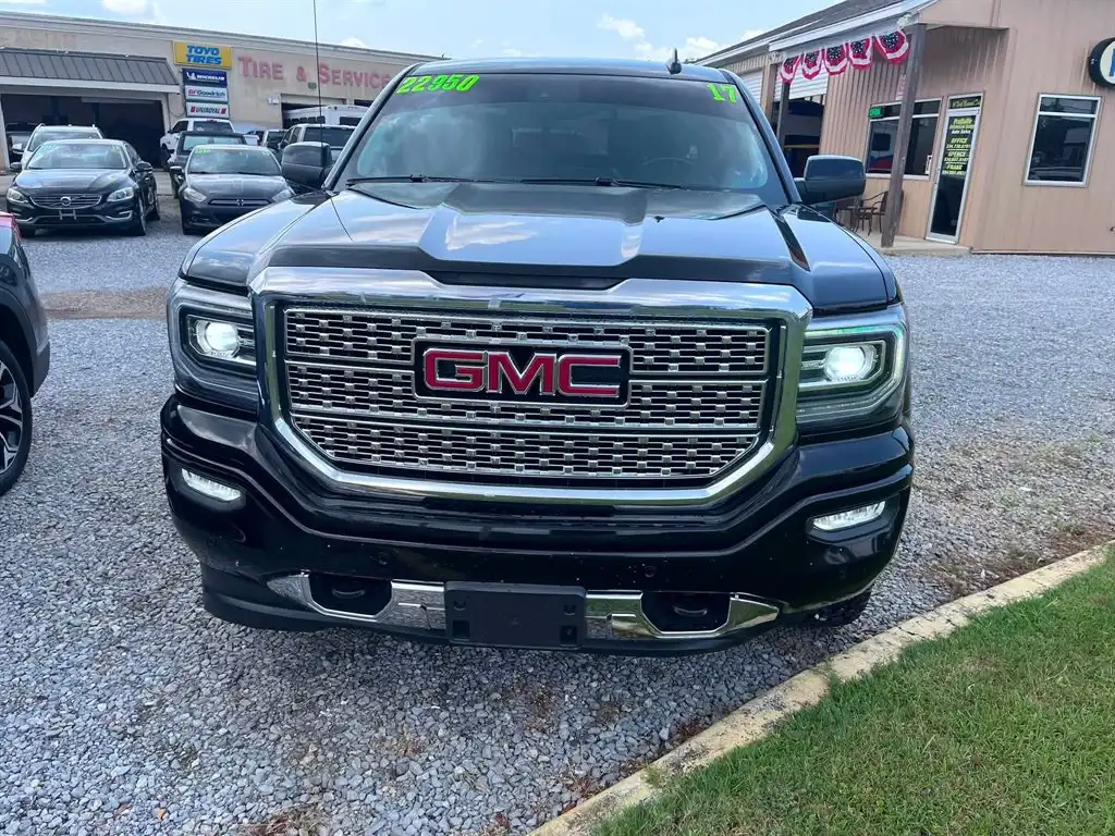 2017 GMC Sierra 4WD Crew Cab Short Box's photo