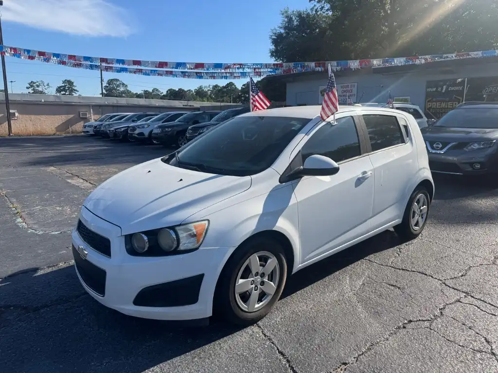 2015 Chevrolet Sonic LS Auto 5dr's photo