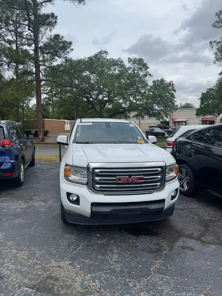 2016 GMC Canyon 2WD SLE Crew Cab Short Box's photo