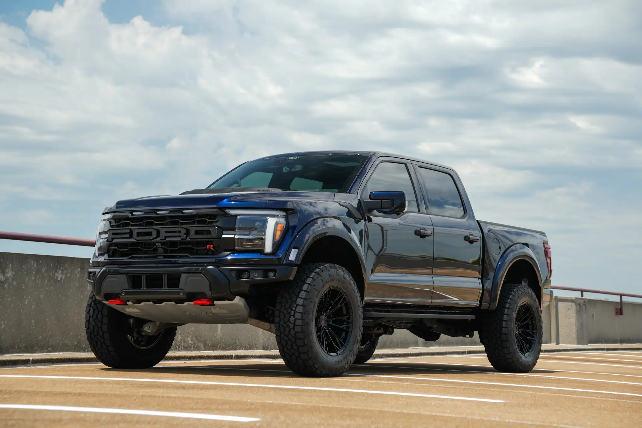 2025 Ford F-150 Raptor 4x4 SuperCrew 5-1/2 Box's photo