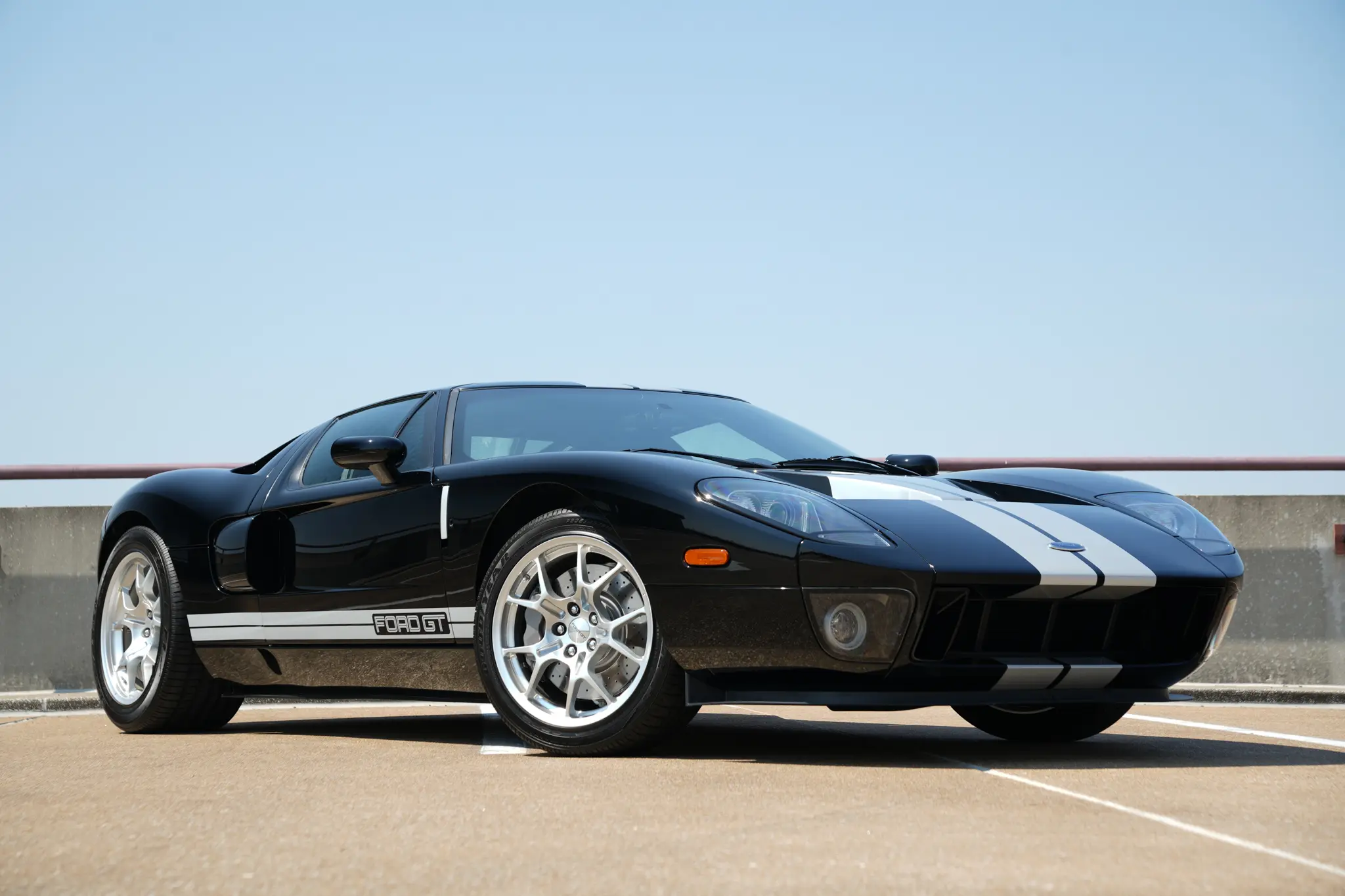 2006 Ford GT Base photo 4