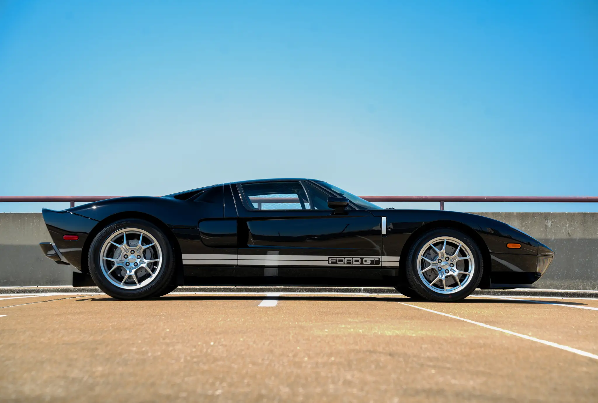 2006 Ford GT Base photo 1