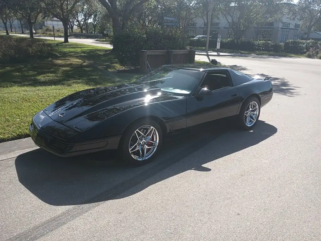 1990 Chevrolet Corvette's photo