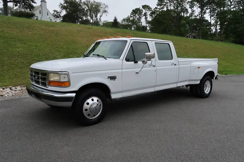 1995 Ford F-350's photo