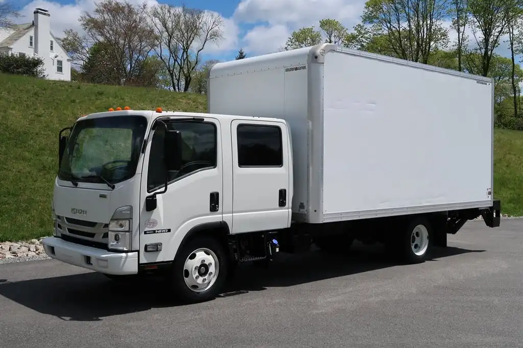 2023 Isuzu NRR's photo