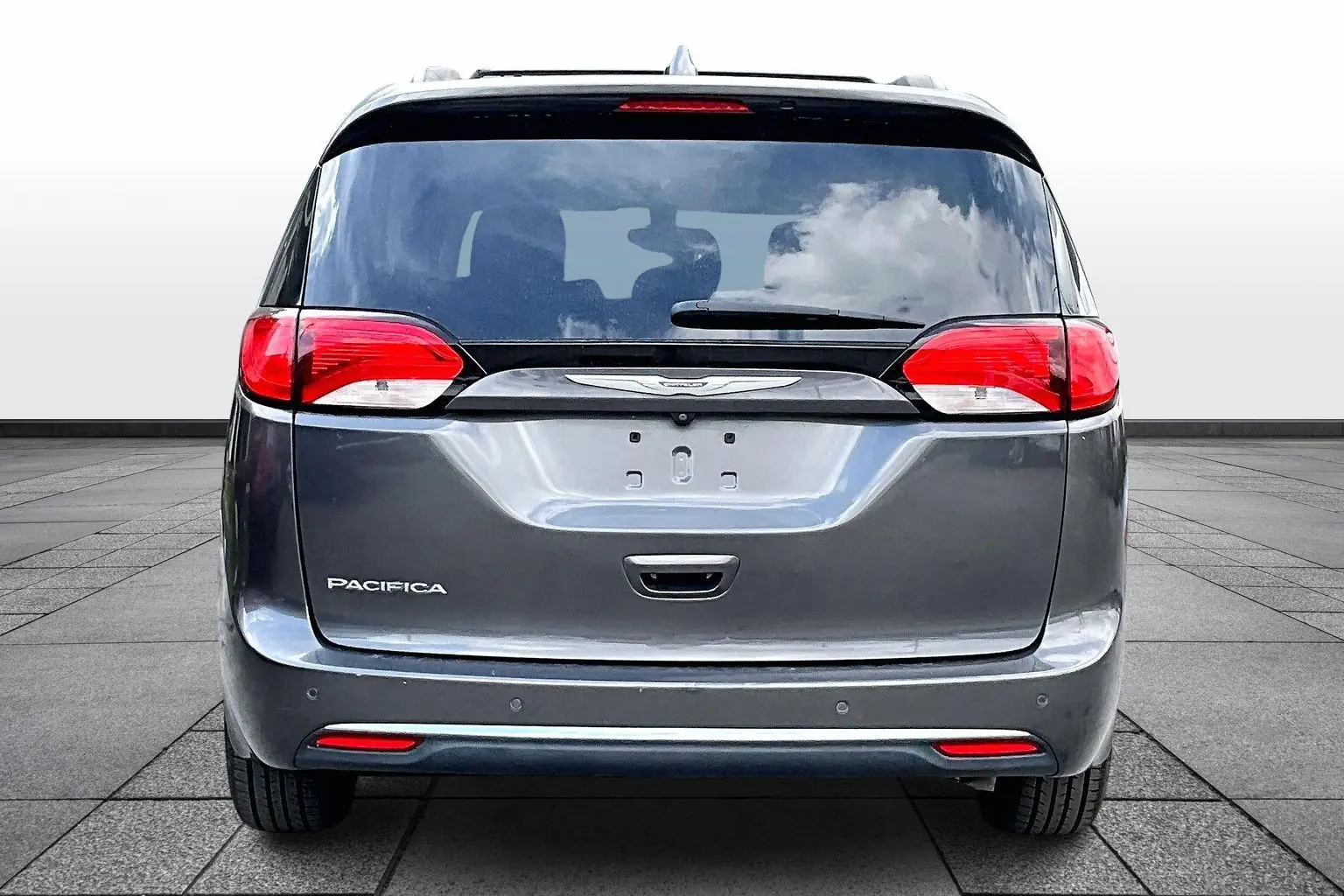 2017 Chrysler Pacifica Touring-L photo 5