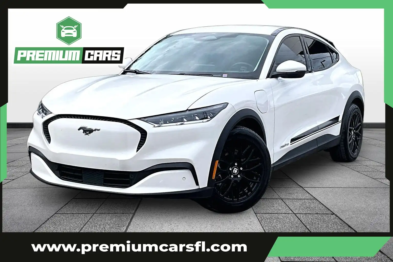 2022 Ford Mustang-Mach-e Select's photo