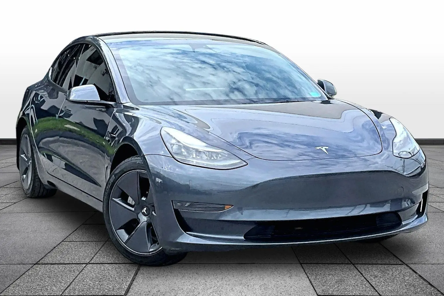 2023 Tesla Model 3 Base photo 3