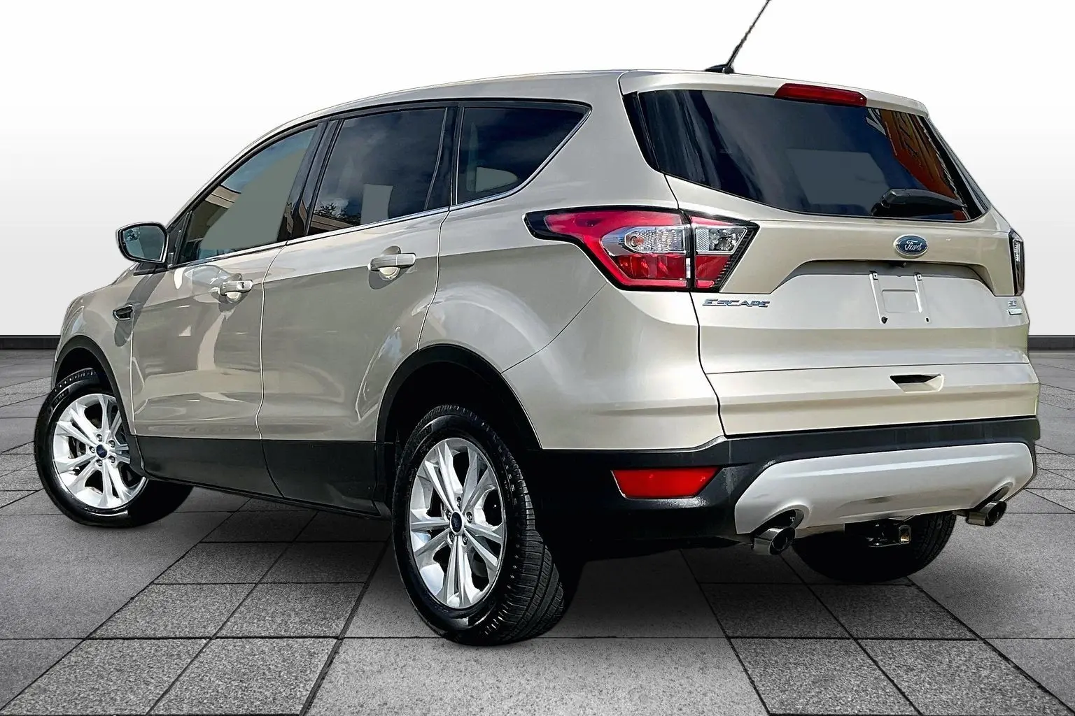 2017 Ford Escape SE photo 4