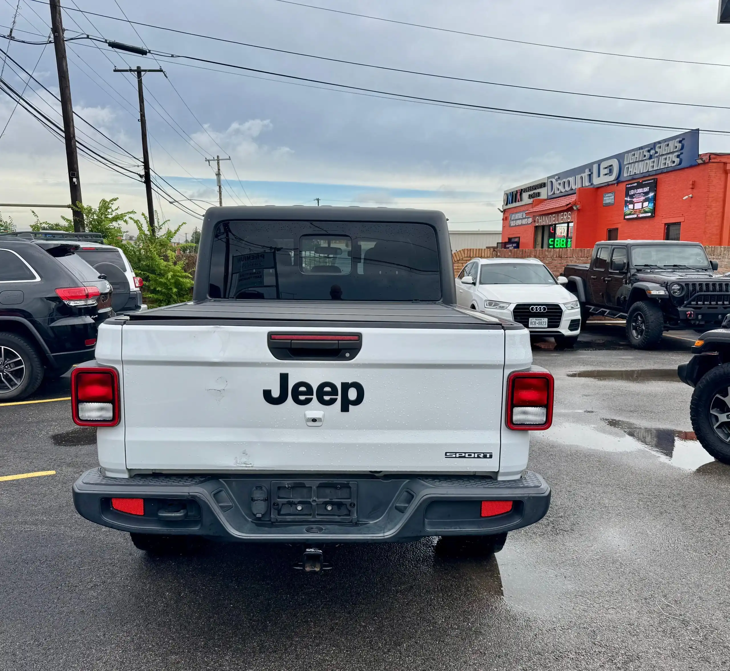 2020 Jeep Gladiator Sport S's photo
