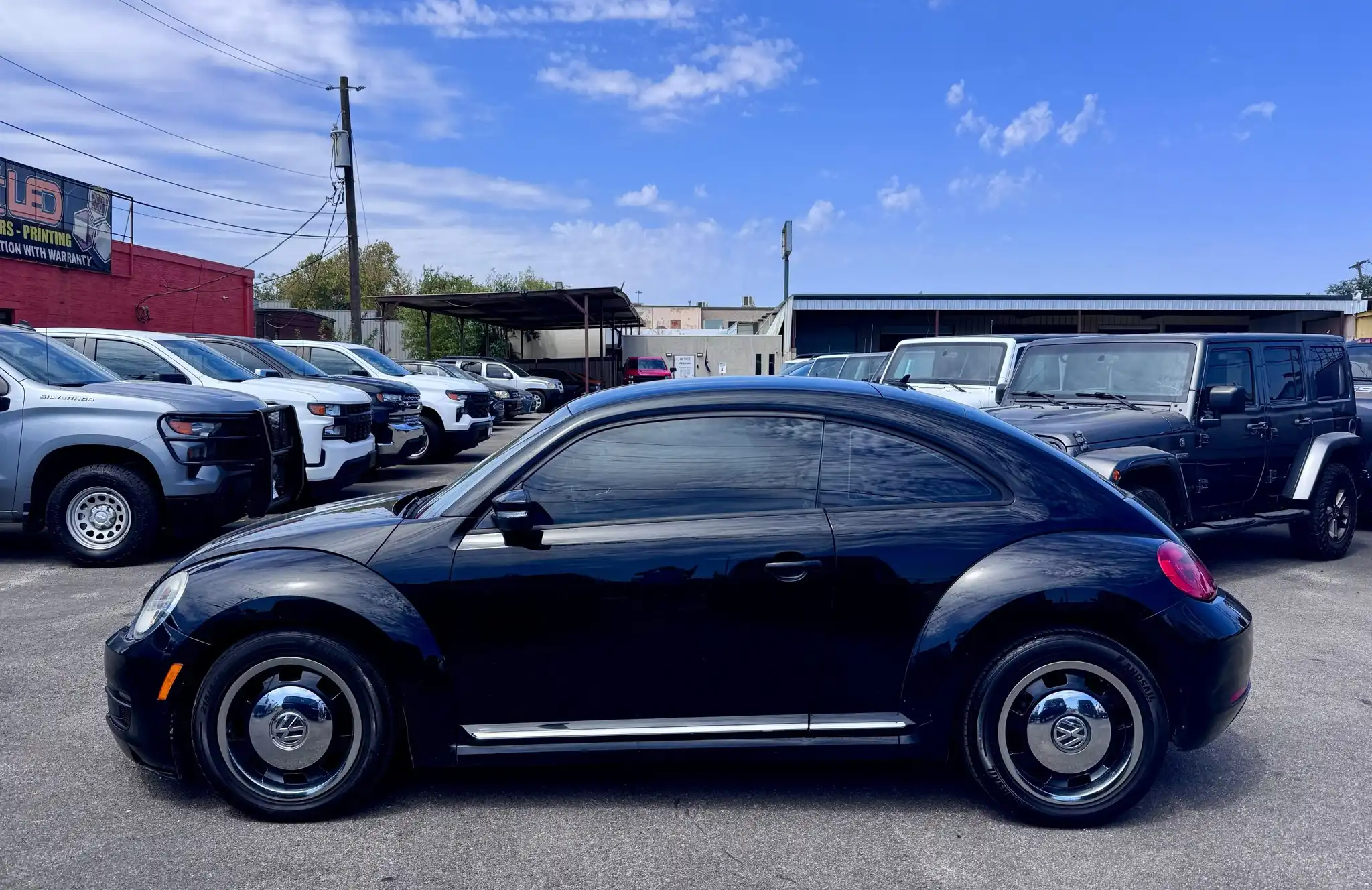 2013 Volkswagen Beetle 2.5L Auto w/Sunroof, Sound & Nav. PZEV's photo