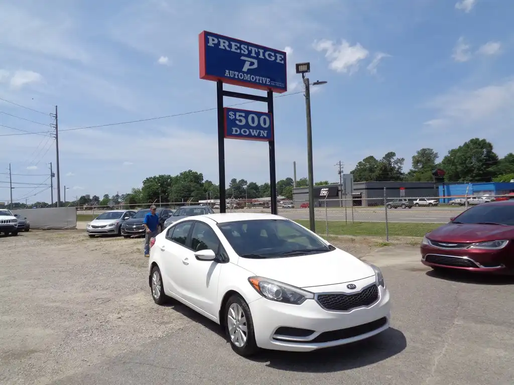 2016 Kia Forte LX AT's photo