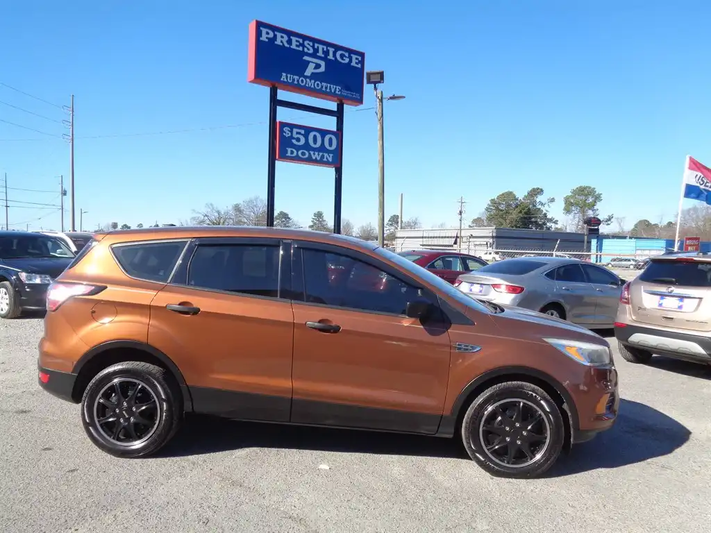 2017 Ford Escape S's photo