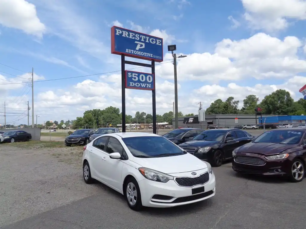 2016 Kia Forte LX AT's photo