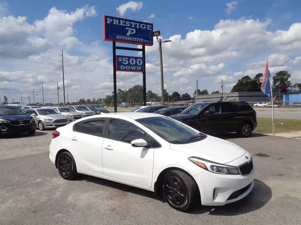 2017 Kia Forte LX AT's photo