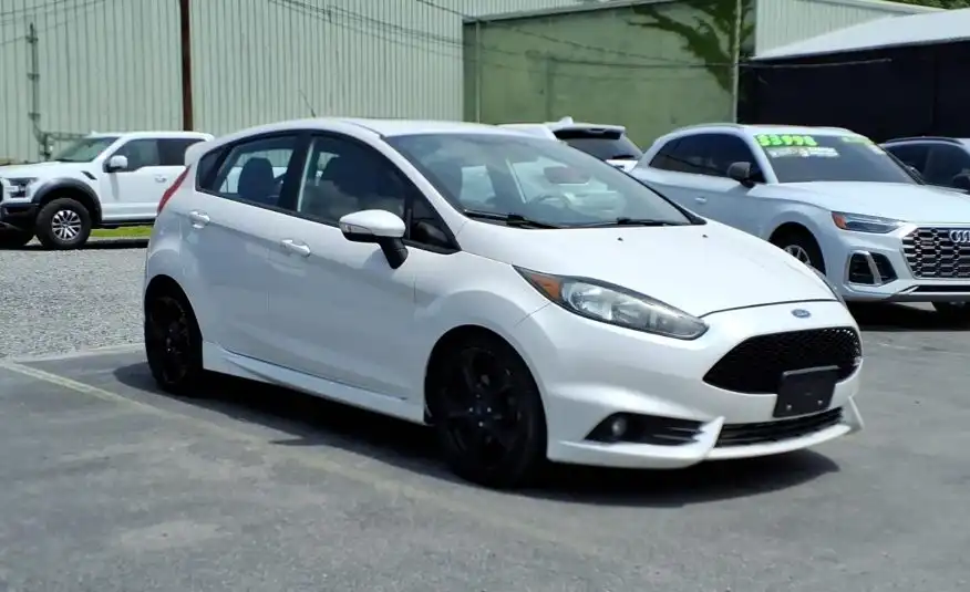 2017 Ford Fiesta ST Hatchback's photo