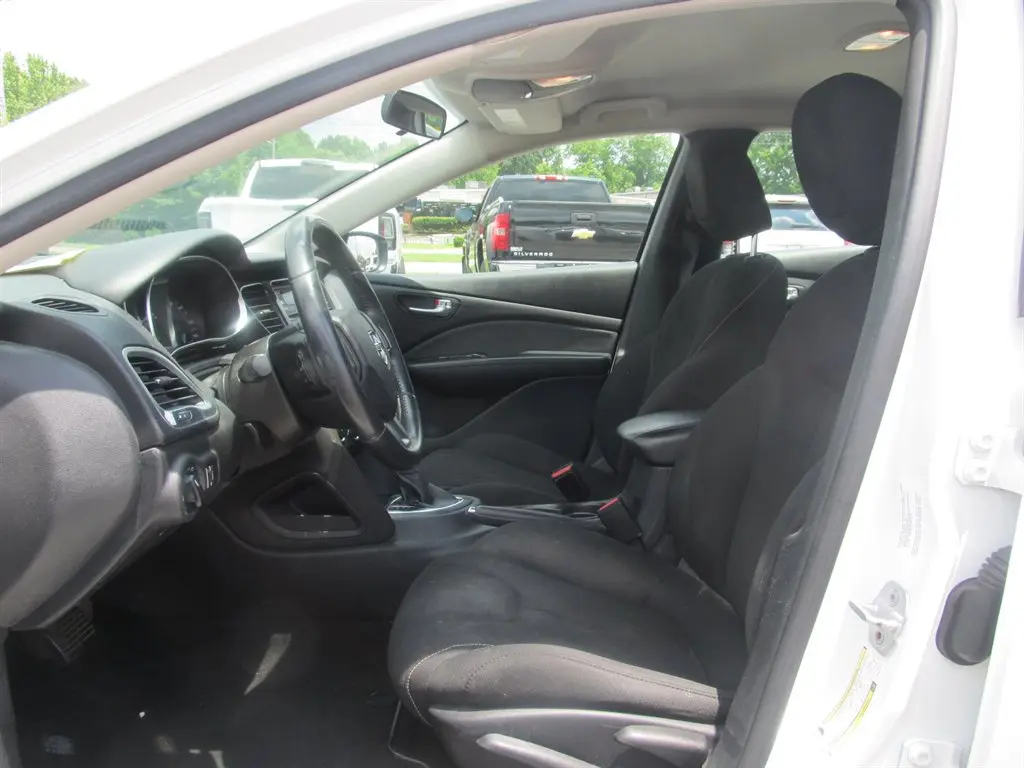 2013 Dodge Dart 2.0 SXT photo 5