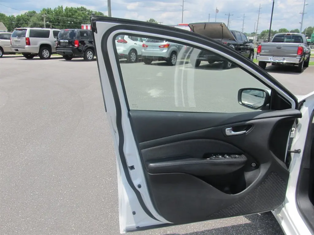 2013 Dodge Dart 2.0 SXT photo 4