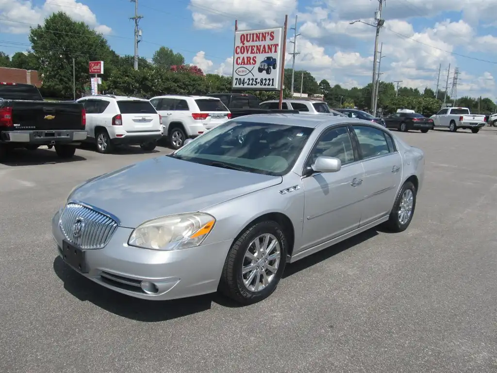 2010 Buick Lucerne CXL's photo
