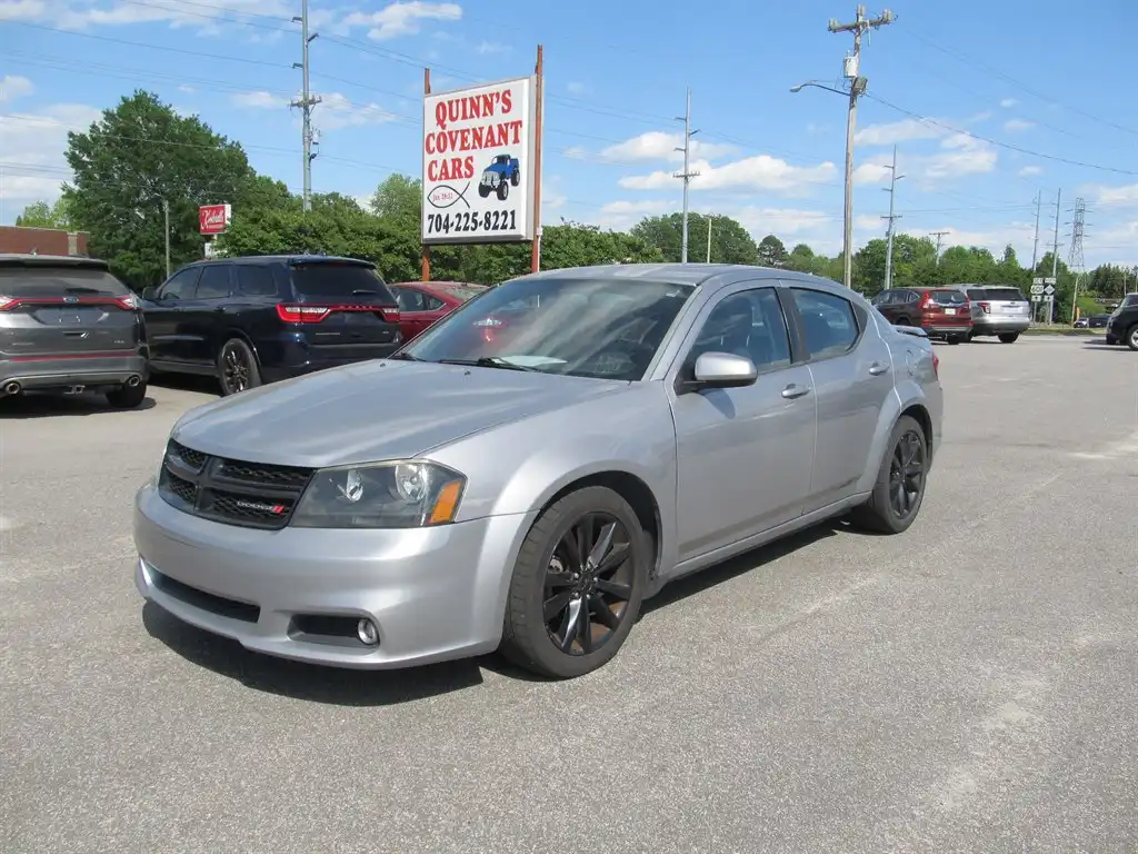 2014 Dodge Avenger SXT's photo