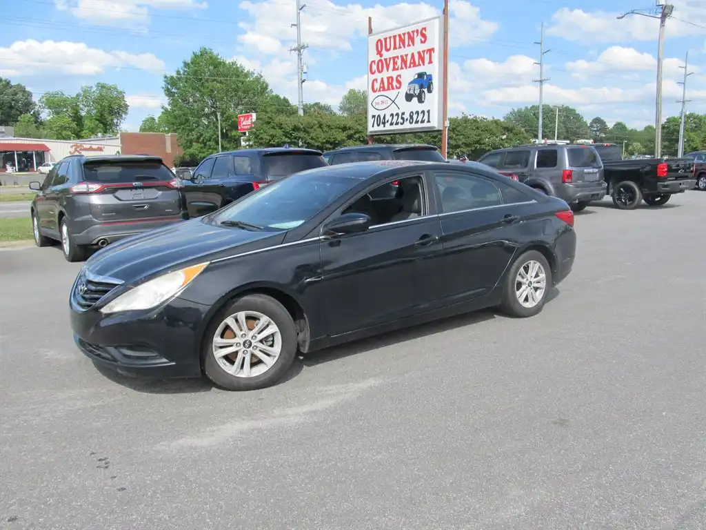 2012 Hyundai Sonata GLS I4 A/T's photo