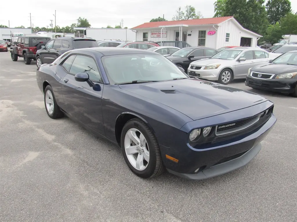 2013 Dodge Challenger SXT photo 4