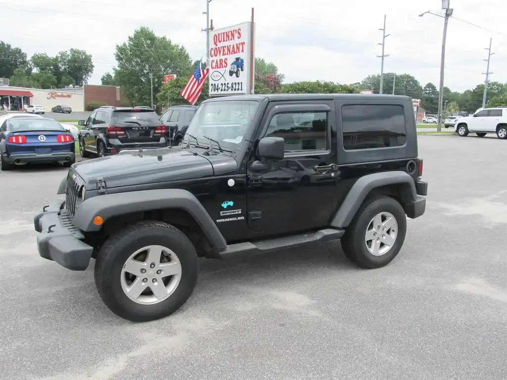 2010 Jeep Wrangler Sport's photo
