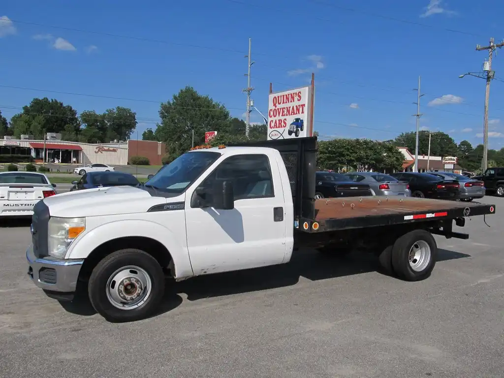 2013 Ford F-350 XL Regular Cab 141-In DRW's photo