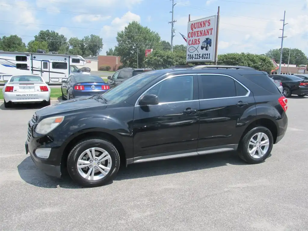 2016 Chevrolet Equinox LT's photo