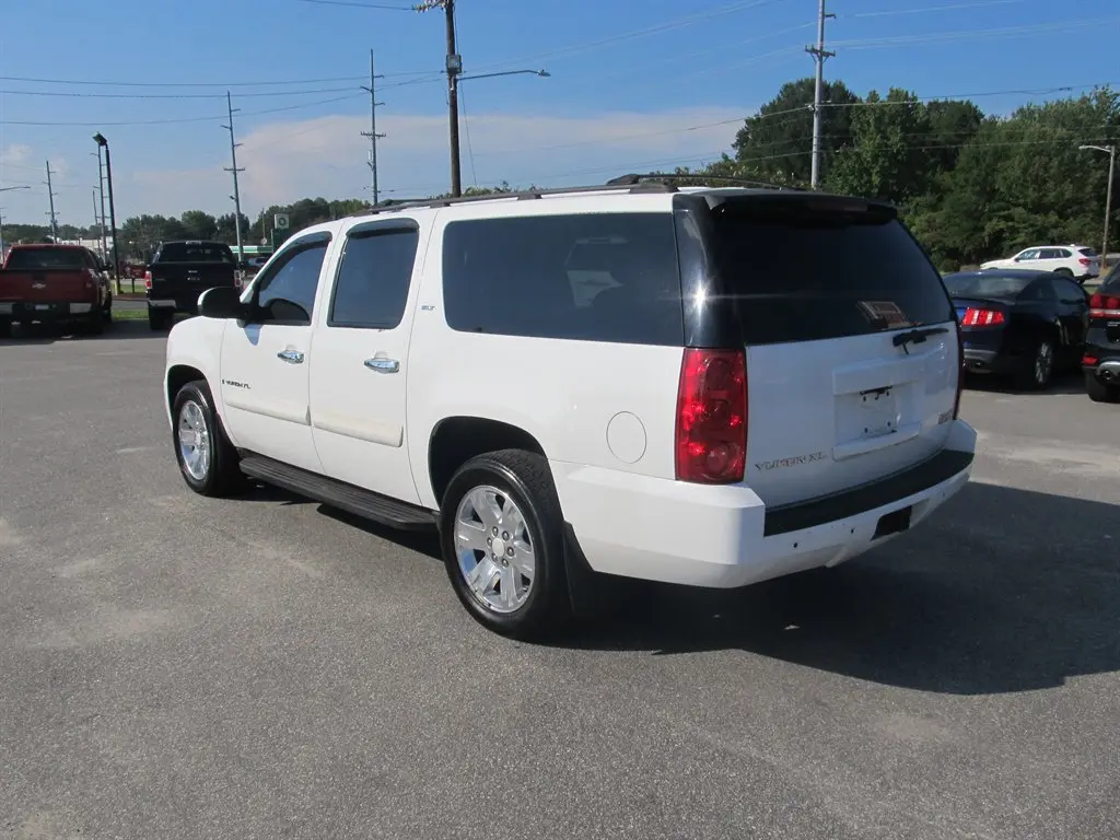 2007 GMC Yukon SLT 1500 photo 4