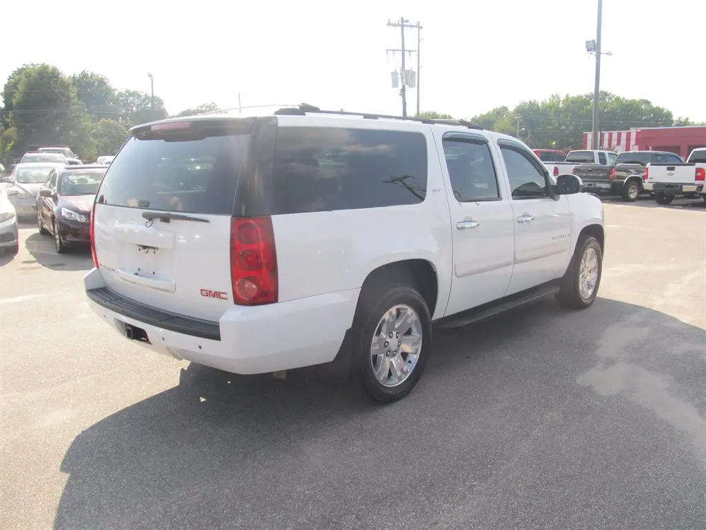 2007 GMC Yukon SLT 1500 photo 5