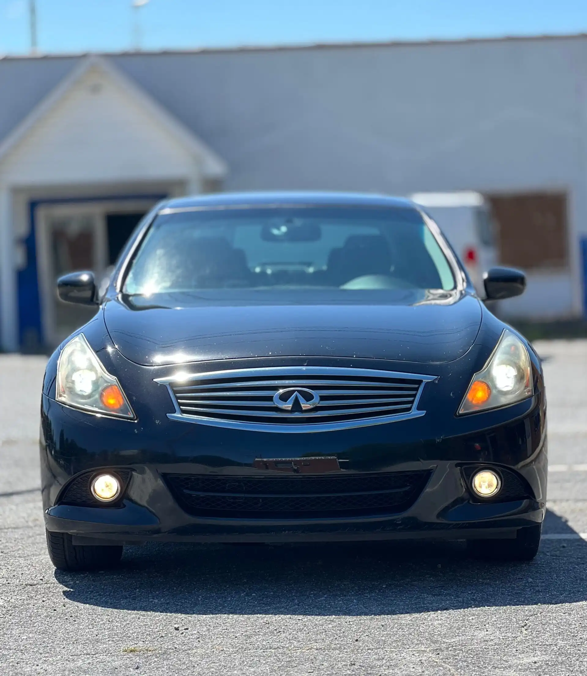 2011 INFINITI G AWD 37x's photo