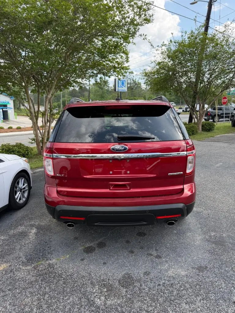 2014 Ford Explorer XLT photo 4
