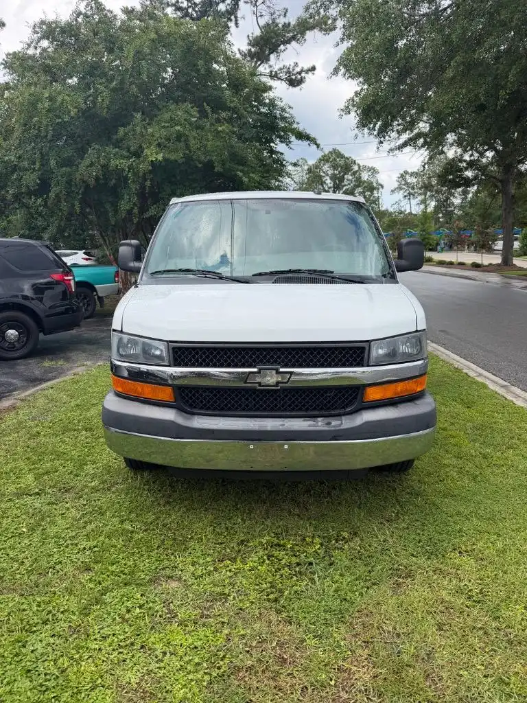 2016 Chevrolet Express 3500 LS Extended's photo