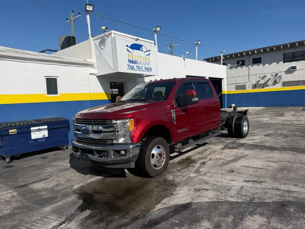 2017 Ford F-350 Lariat 4x4 Crew Cab 8' Box DRW's photo