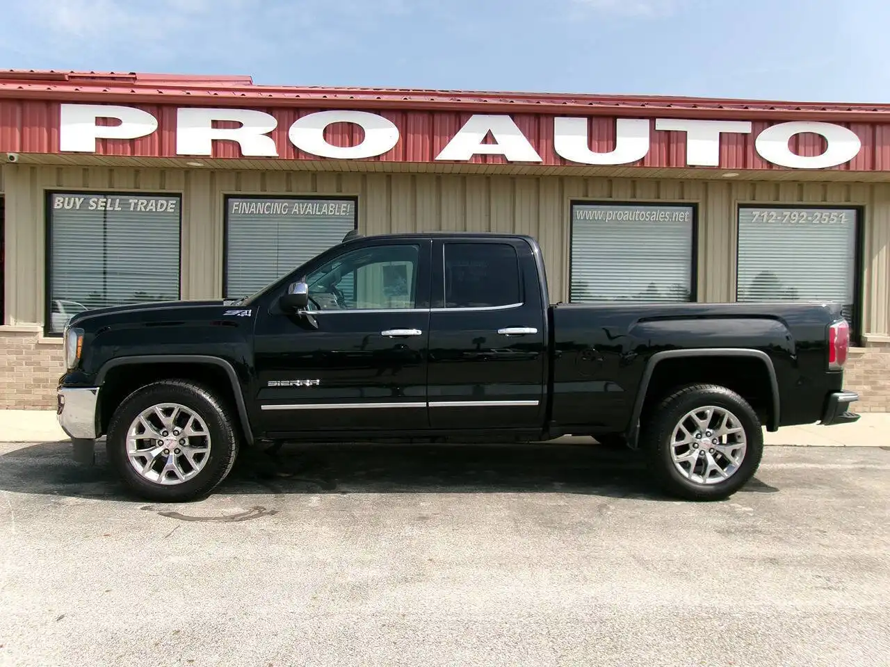 2016 GMC Sierra 4WD Double Cab Standard Box SLT w/R8J's photo
