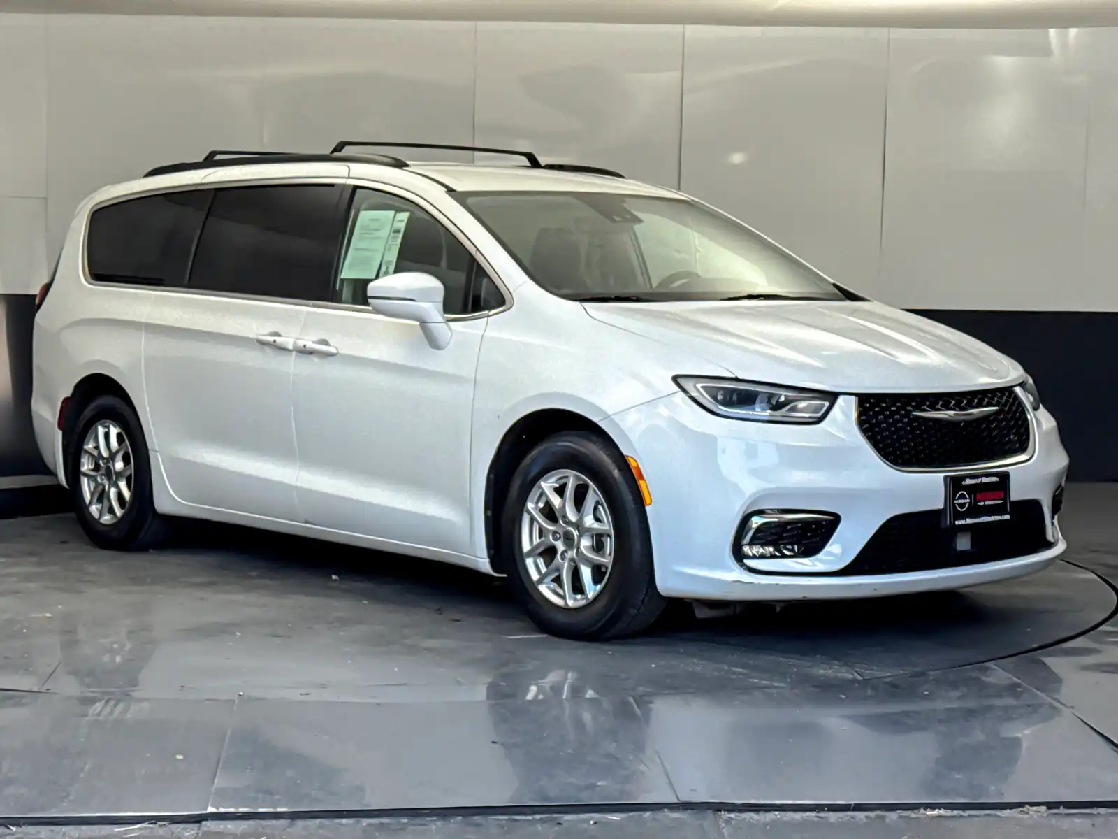 2022 Chrysler Pacifica Touring L's photo