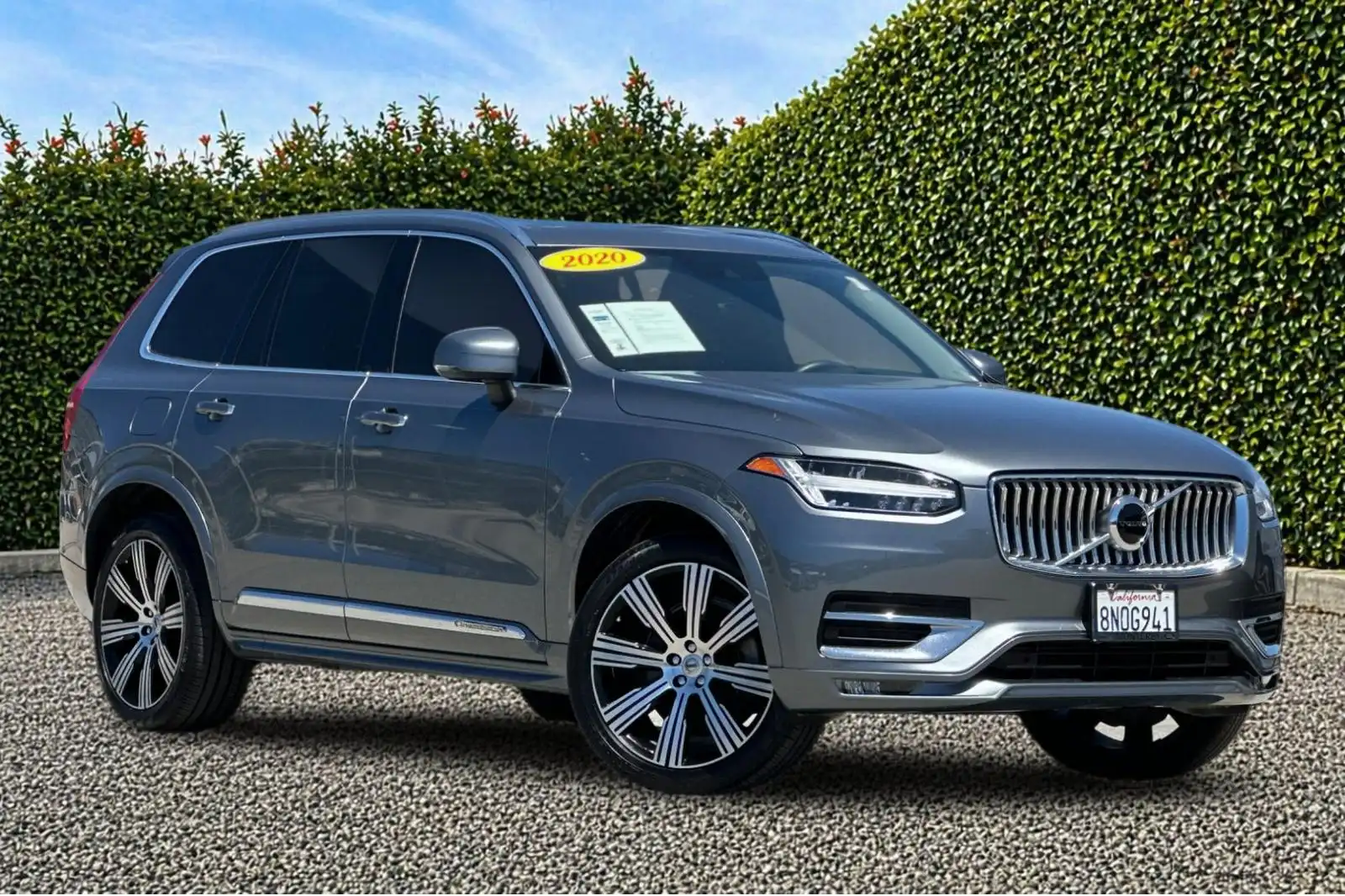 2020 Volvo XC90 T6 Inscription 6 Passenger AWD's photo