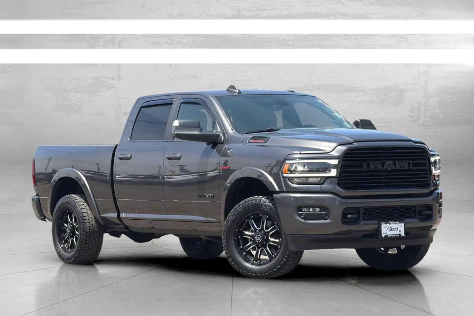 2022 RAM 3500 Laramie 4X4 Crew Cab SWB's photo
