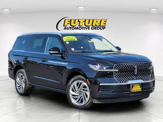 2025 Lincoln Navigator Reserve 4WD's photo
