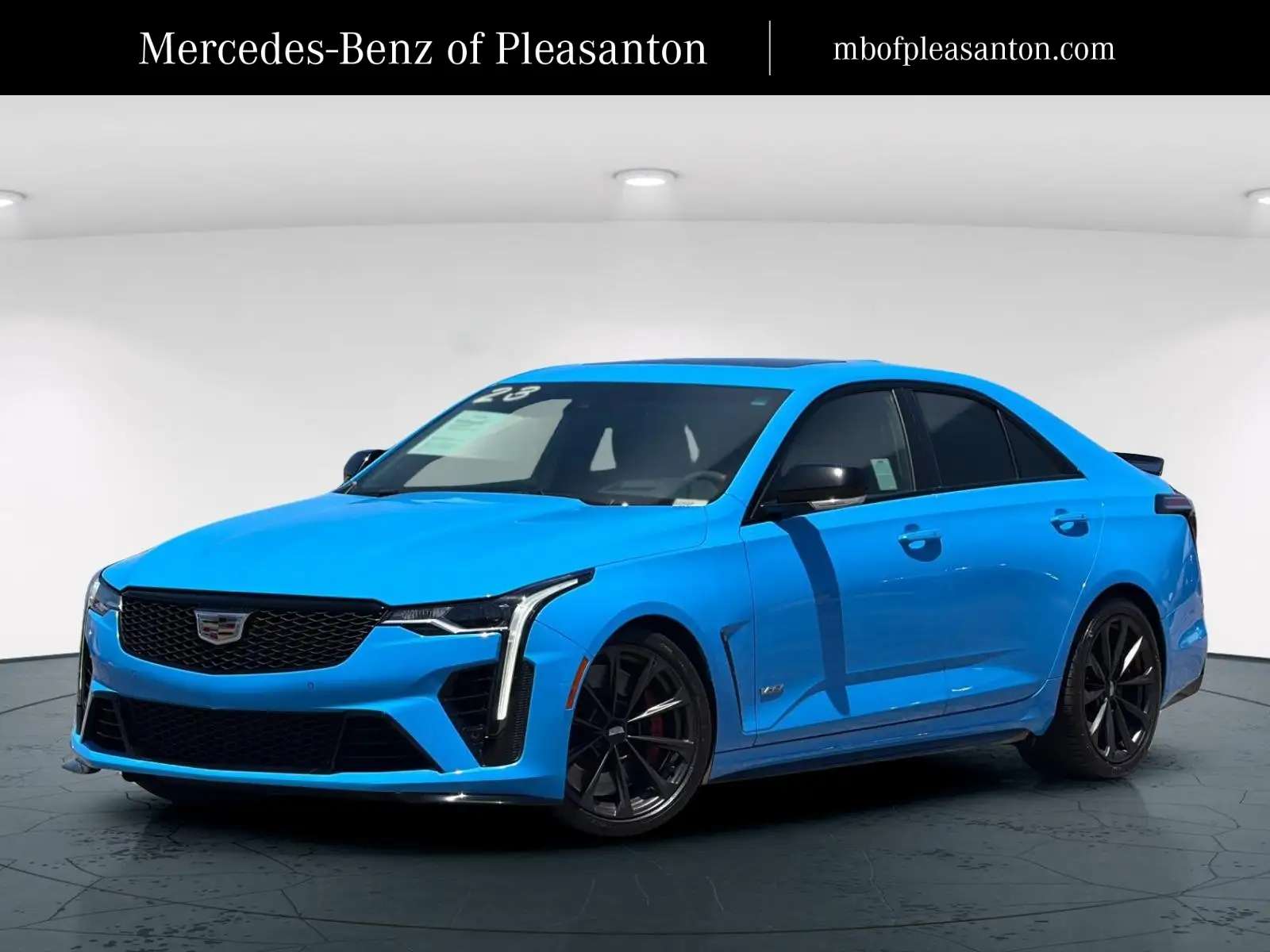 2023 Cadillac CT4 V-Series Blackwing's photo