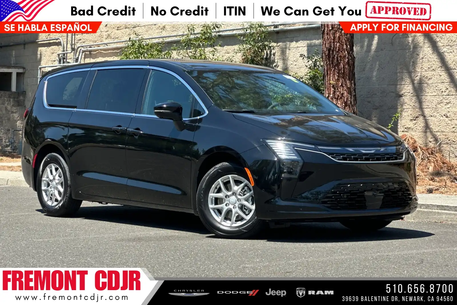 2027 Chrysler Pacifica Select's photo